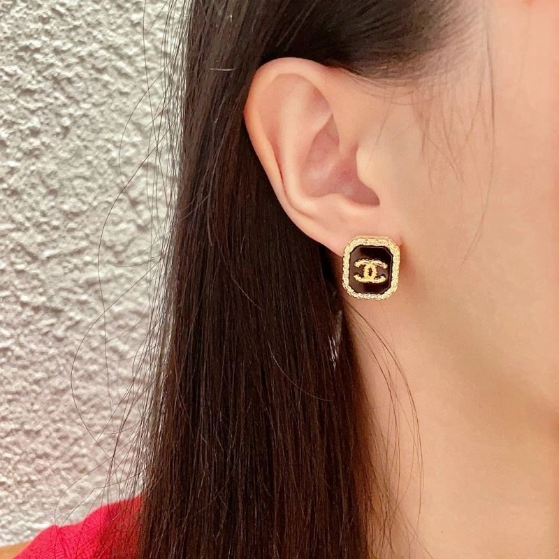 UrbanChic Chanel Earrings 225320