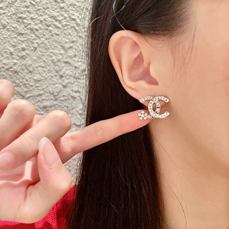 Chanel Earrings Functional 225315