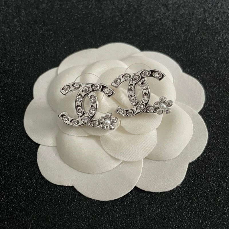 Chanel Earrings Functional 225315