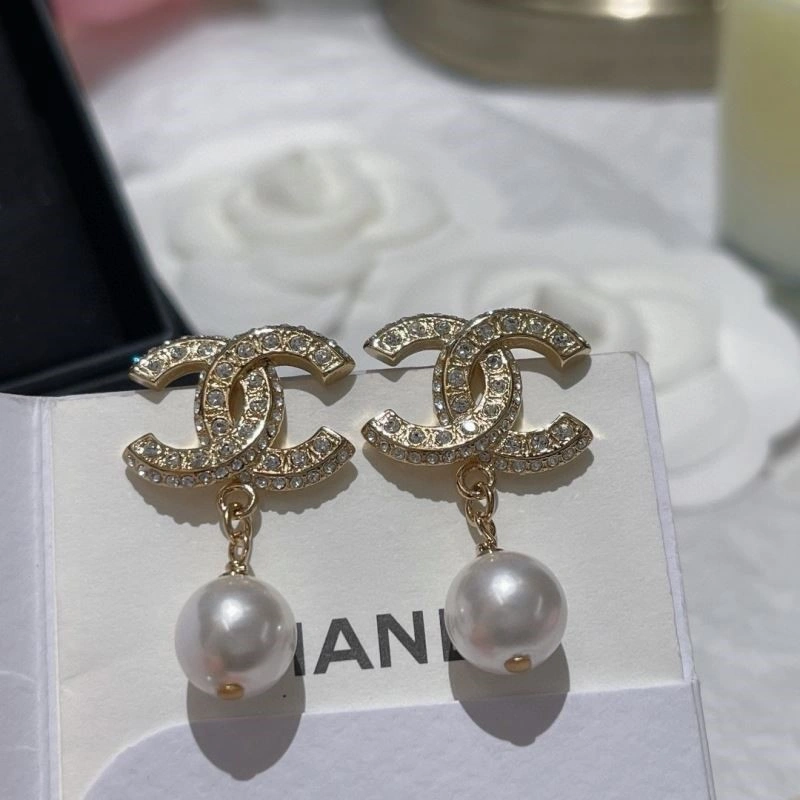 Chic Chanel Earrings 225293