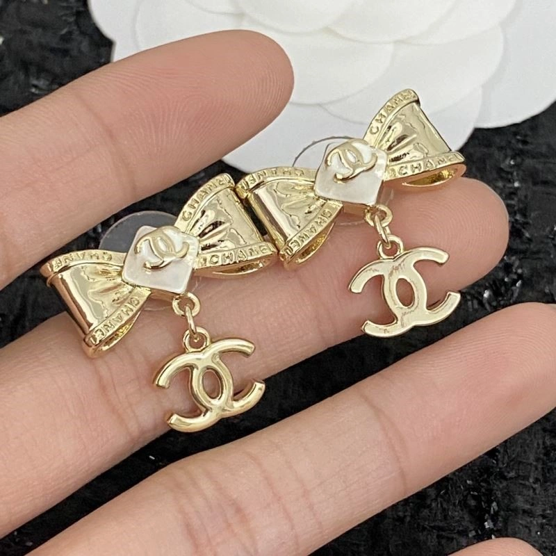 Chanel Earrings Snug 225279