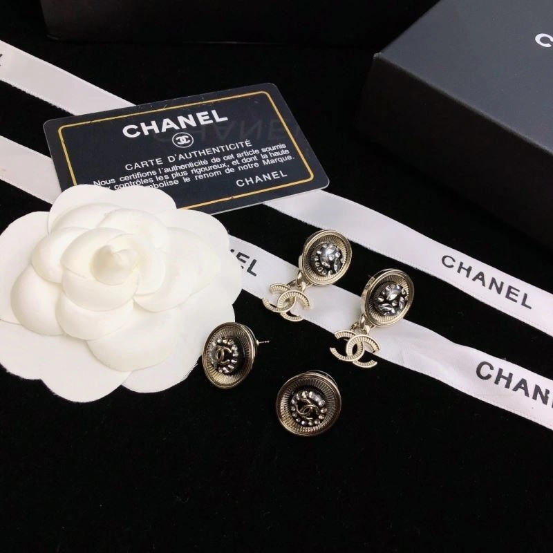 Compact Chanel Earrings 225288