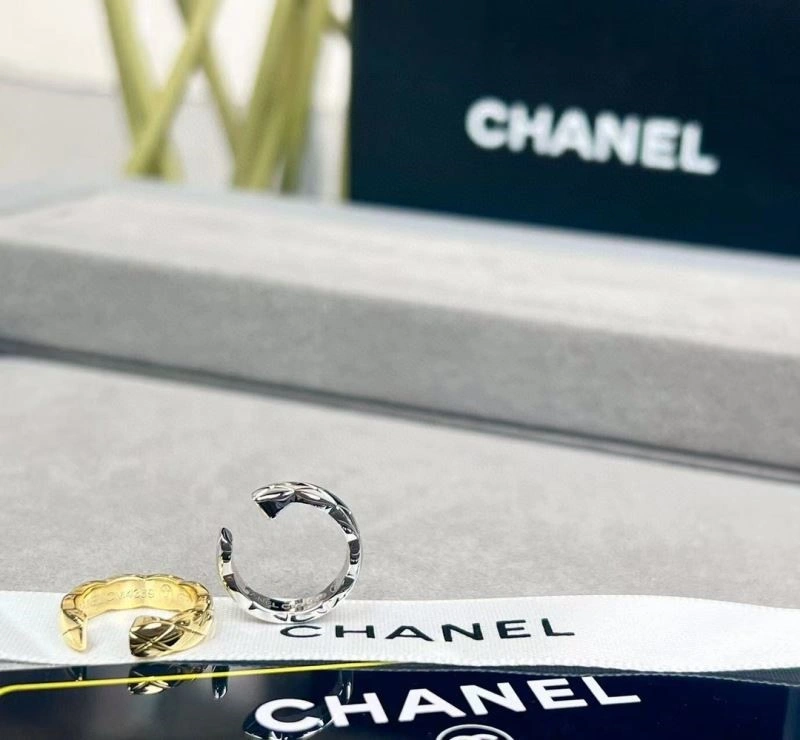 Chanel Earrings Sleek 225237