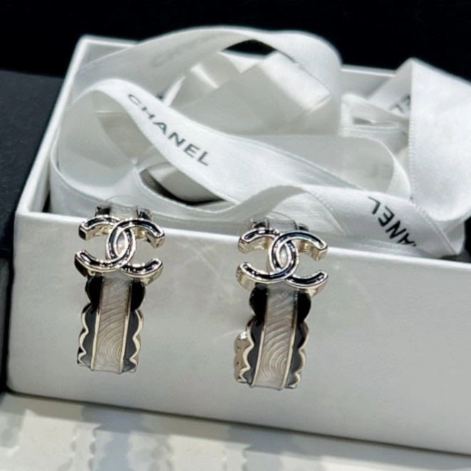 Chanel Earrings Sophisticated 225258