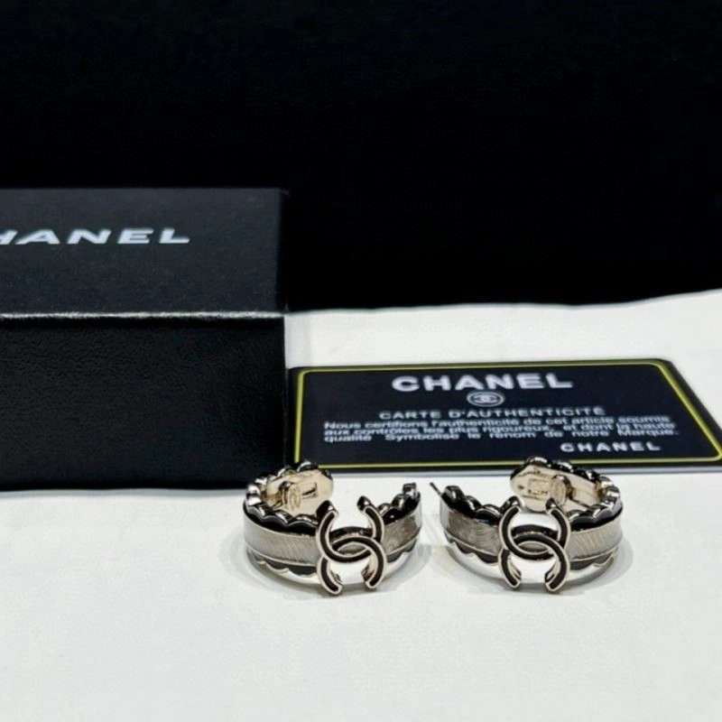 Chanel Earrings Sophisticated 225258