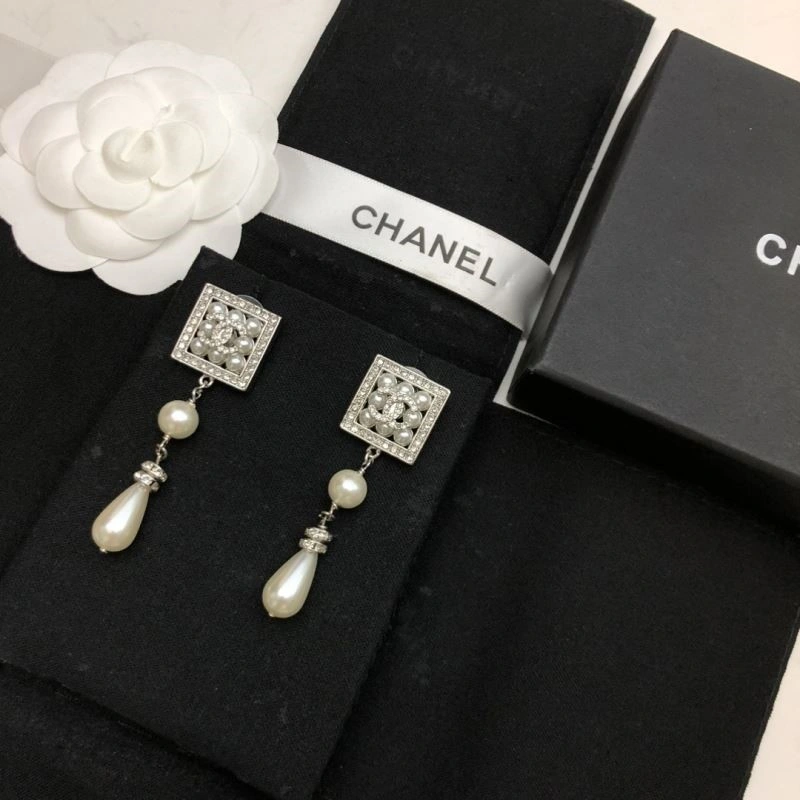 Chanel Earrings FreshLook 225245