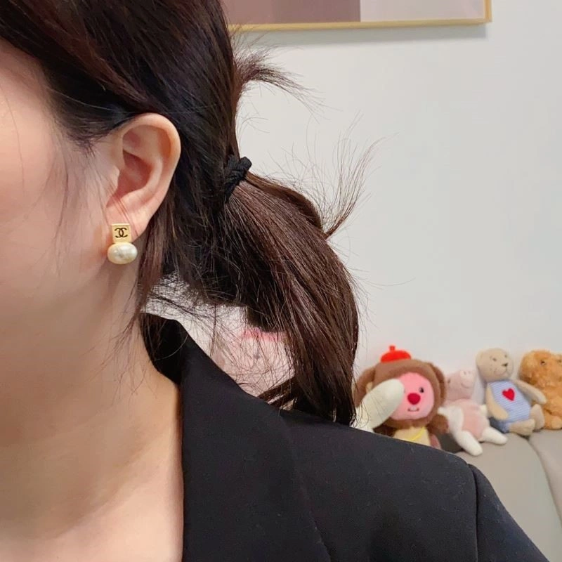 TechFriendly Chanel Earrings 225236