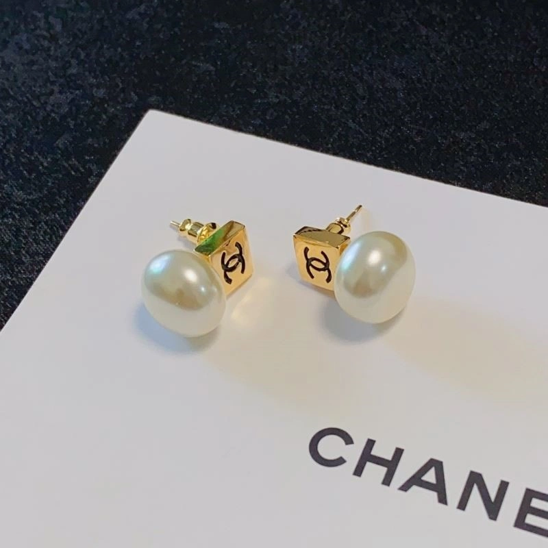 TechFriendly Chanel Earrings 225236