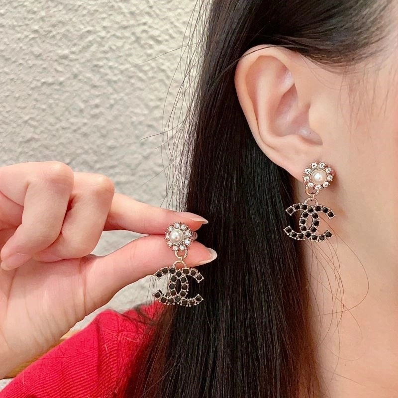 Chanel Earrings HighQuality 225232
