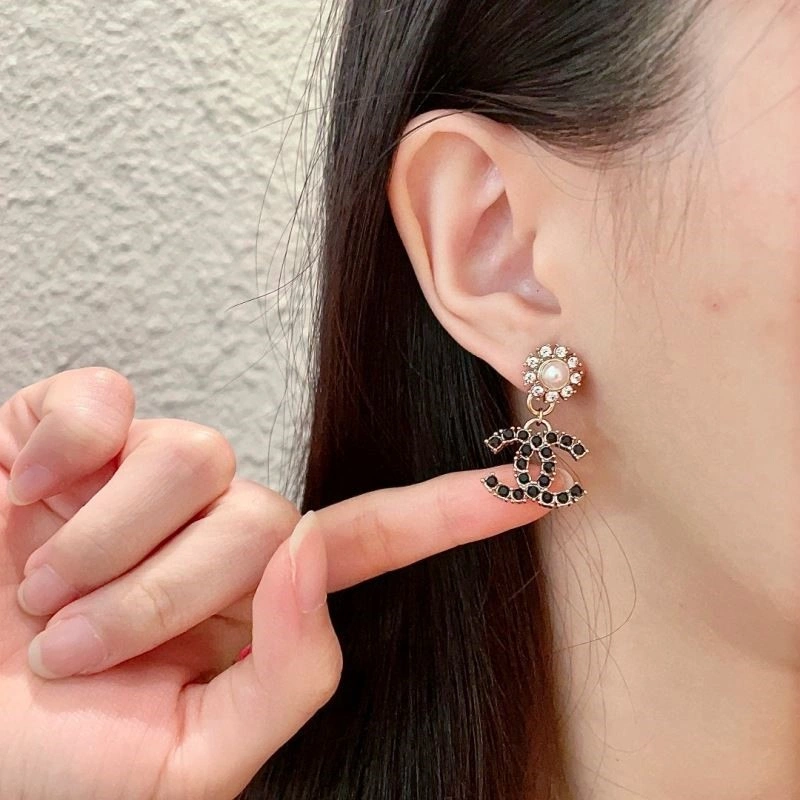 Chanel Earrings HighQuality 225232
