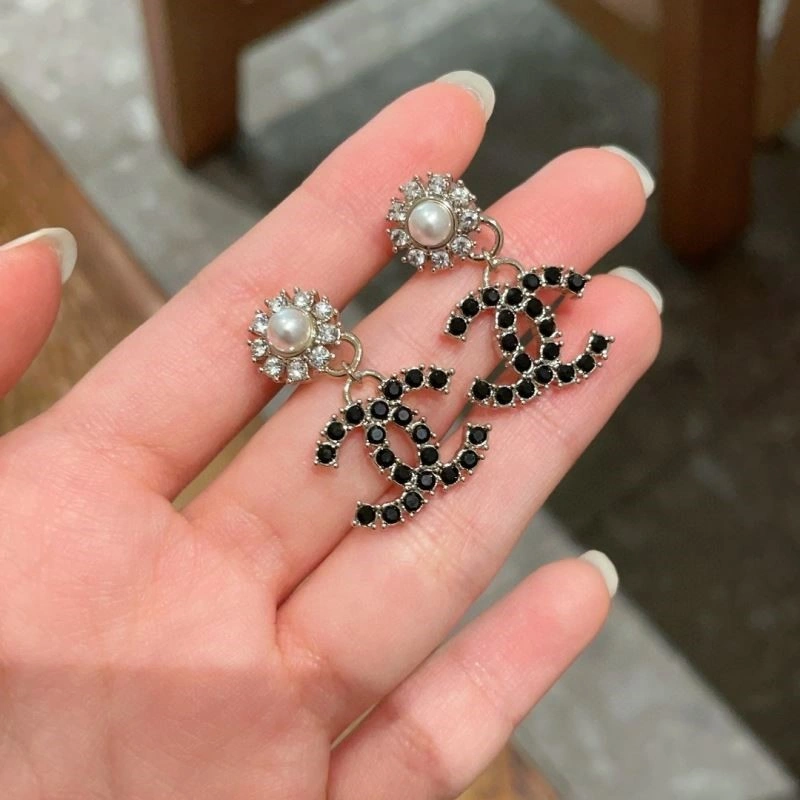 Chanel Earrings HighQuality 225232