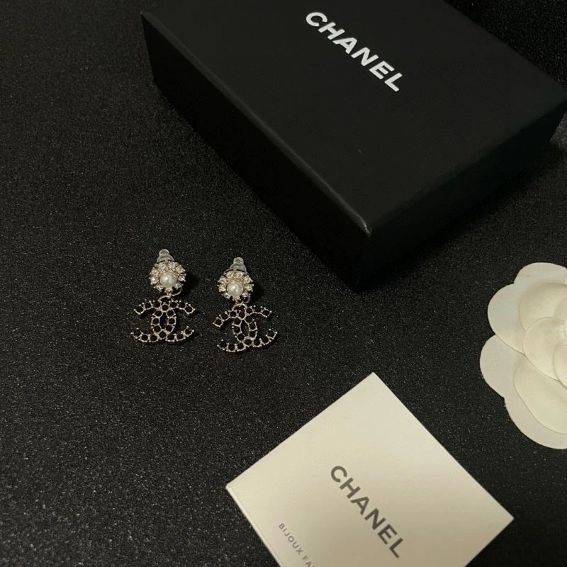 Chanel Earrings HighQuality 225232