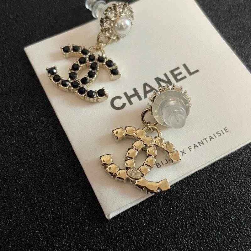 Chanel Earrings HighQuality 225232