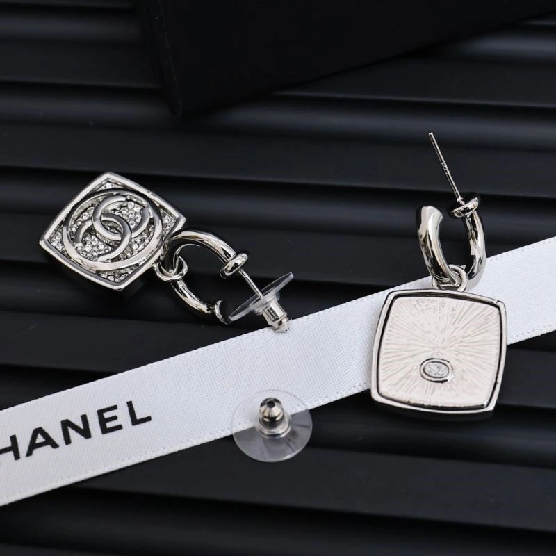 Chanel Earrings Timeless 225233