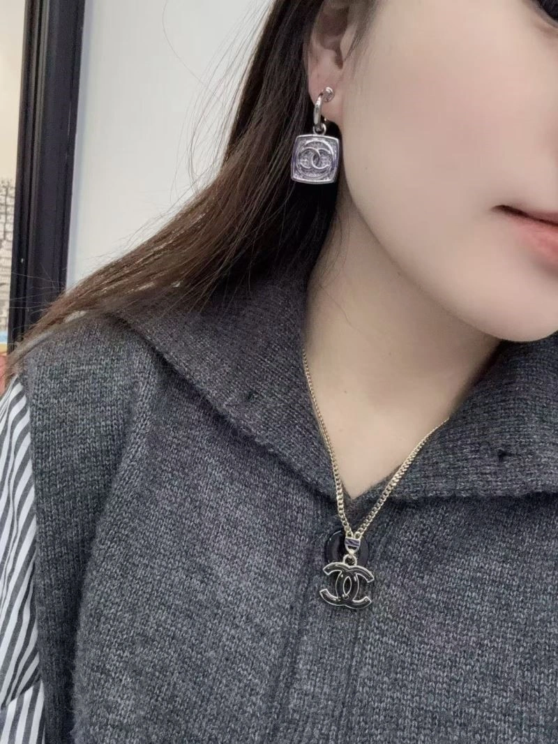 Chanel Earrings Timeless 225233