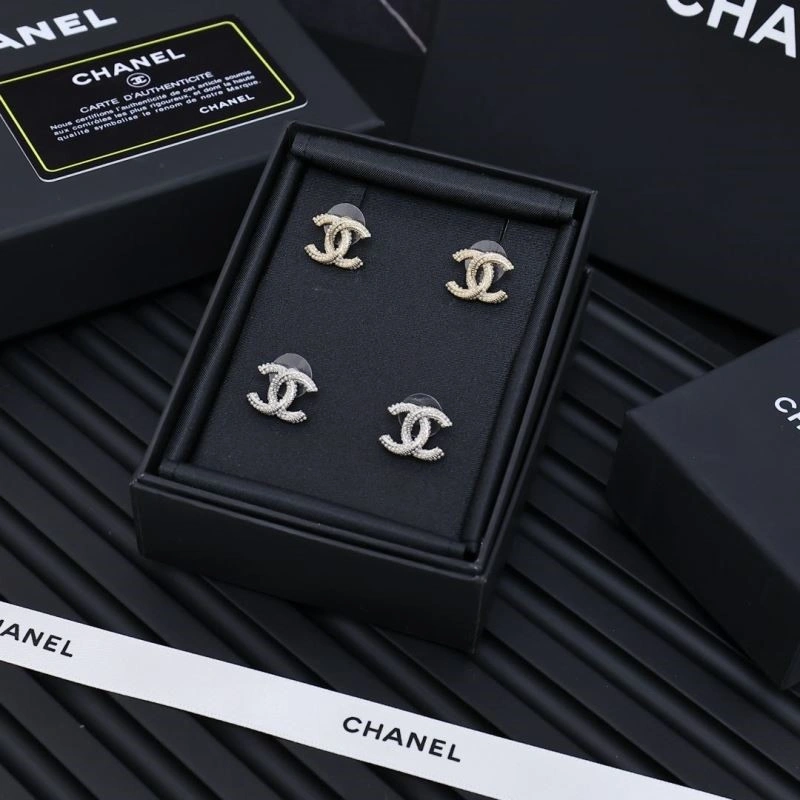 RelaxedFit Chanel Earrings 225221
