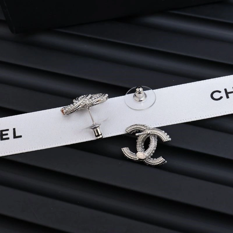 RelaxedFit Chanel Earrings 225221