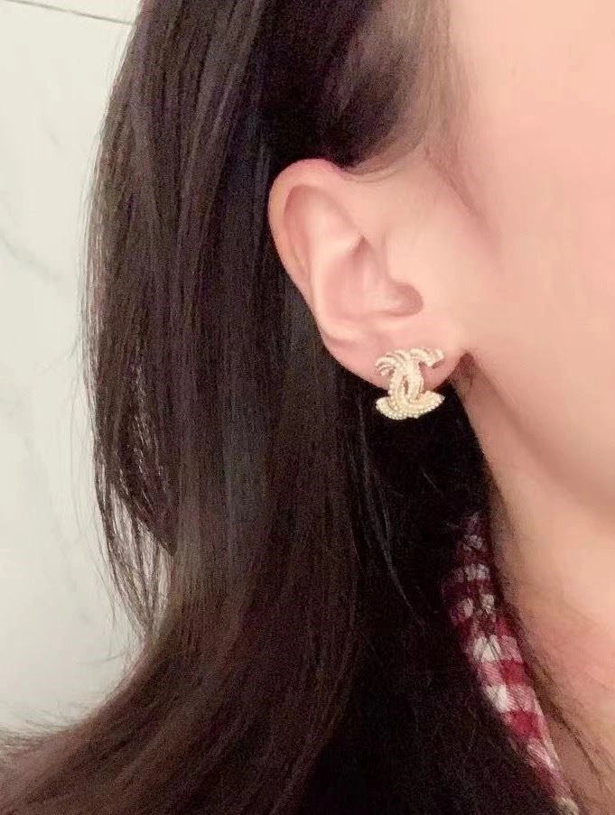 RelaxedFit Chanel Earrings 225221