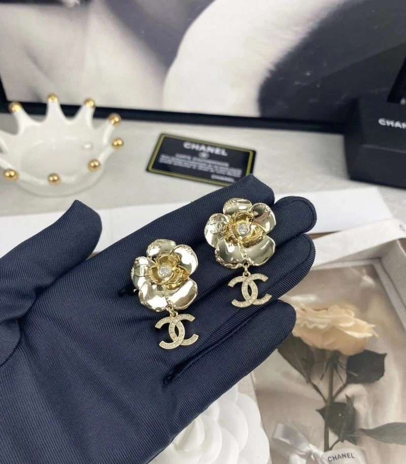 Breathable Chanel Earrings 225247