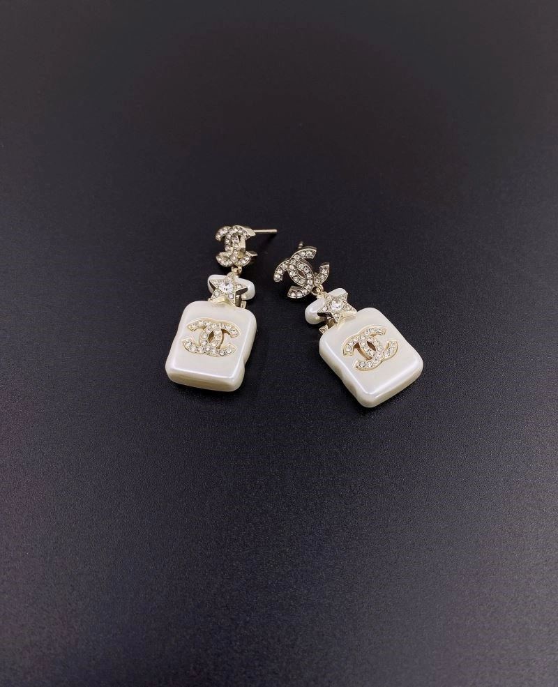 Minimalist Chanel Earrings 225222