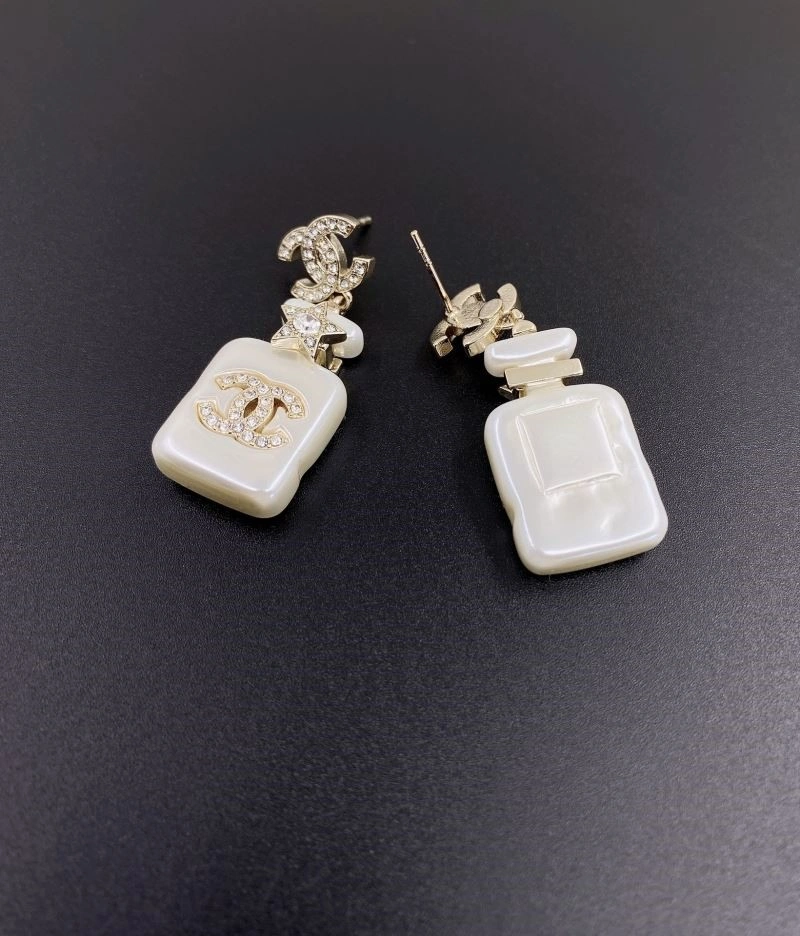 Minimalist Chanel Earrings 225222