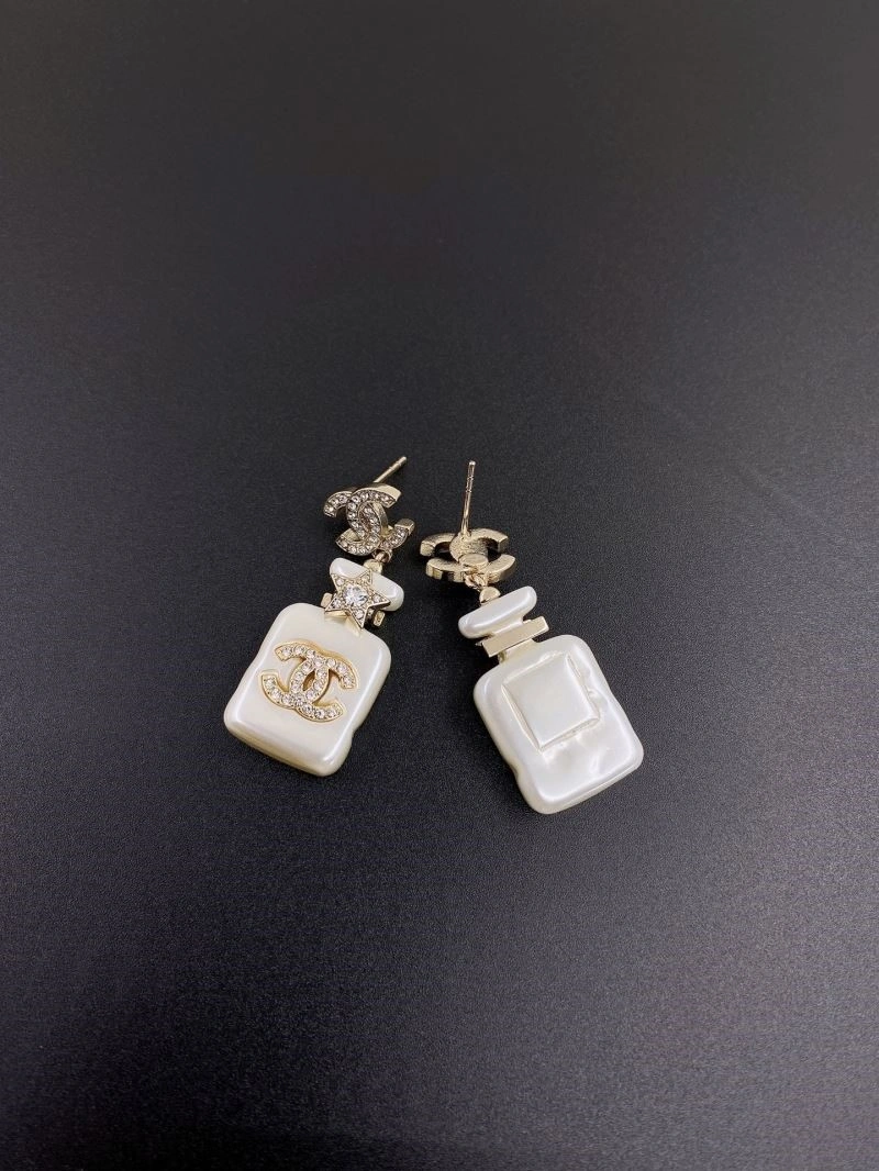 Minimalist Chanel Earrings 225222