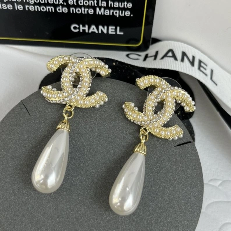 Reliable Chanel Earrings 225194