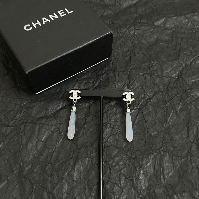 HighPerformance Chanel Earrings 225192