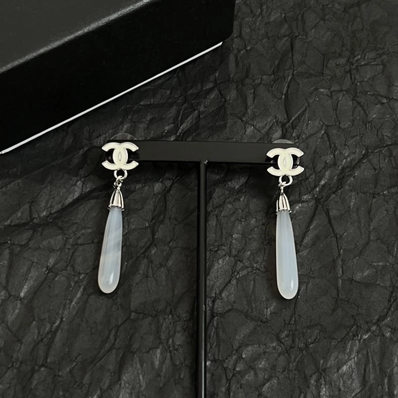 HighPerformance Chanel Earrings 225192