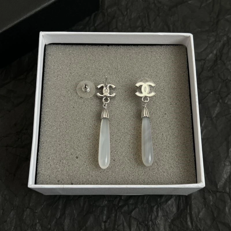 HighPerformance Chanel Earrings 225192