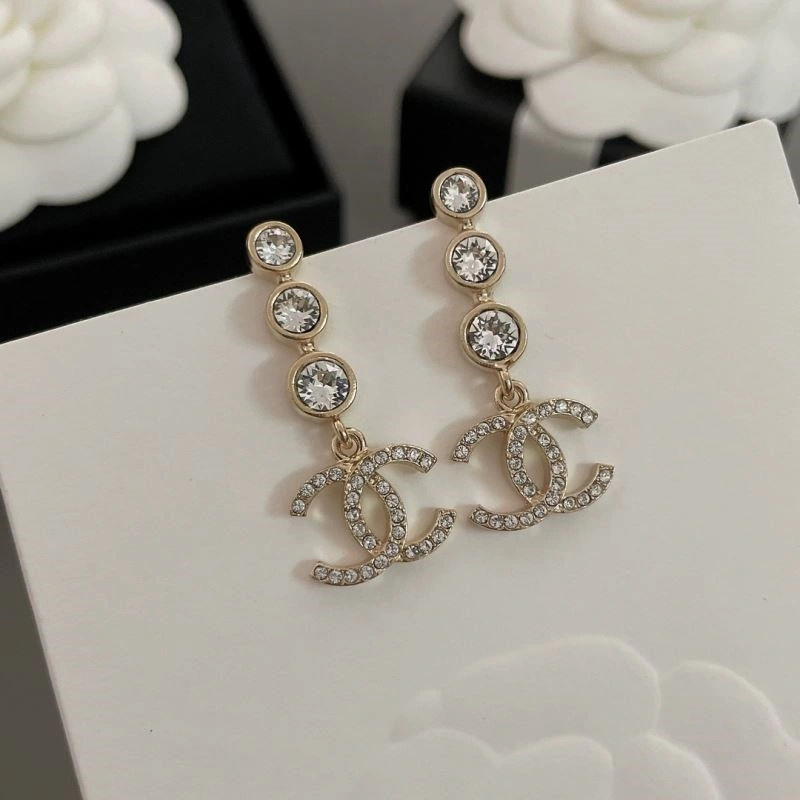 Unique Chanel Earrings 225199