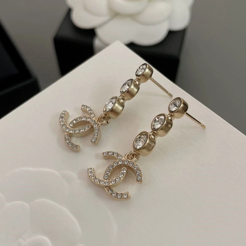 Unique Chanel Earrings 225199