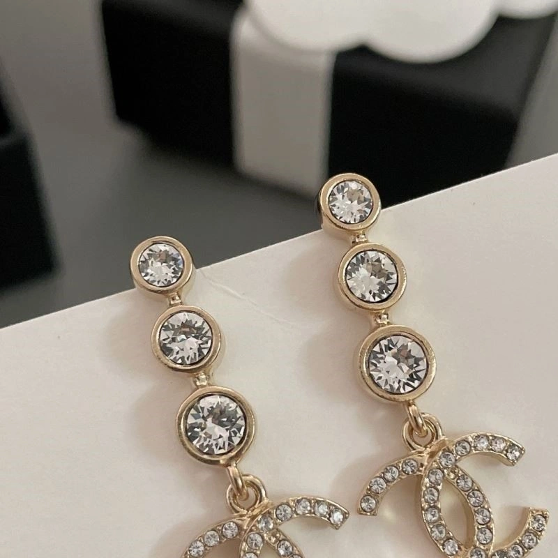 Unique Chanel Earrings 225199