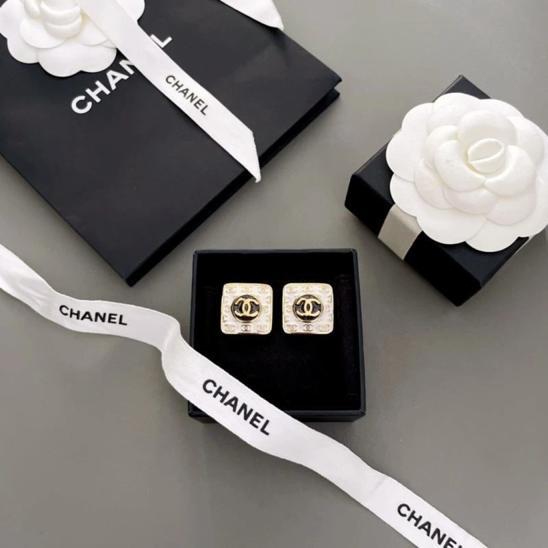 Chanel Earrings Functional 225206