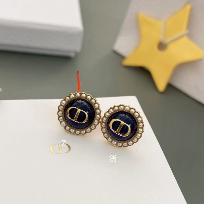 Chanel Earrings MoistureWicking 225207