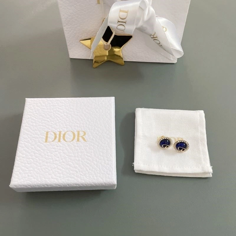 Chanel Earrings MoistureWicking 225207