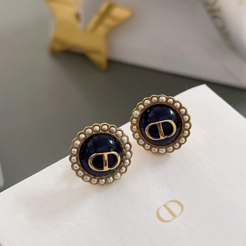 Chanel Earrings MoistureWicking 225207