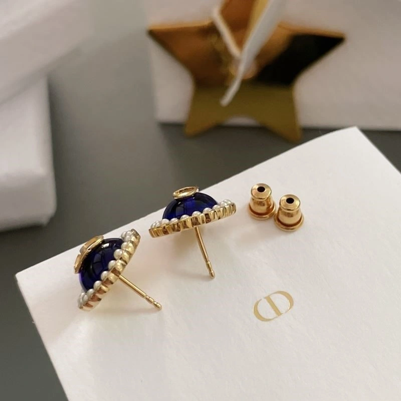 Chanel Earrings MoistureWicking 225207