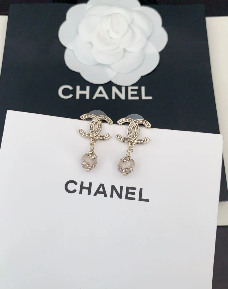 Chanel Earrings Cozy 225186