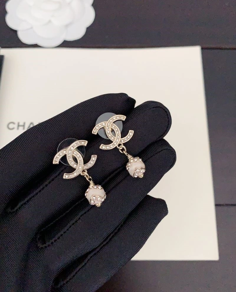 Chanel Earrings Cozy 225186