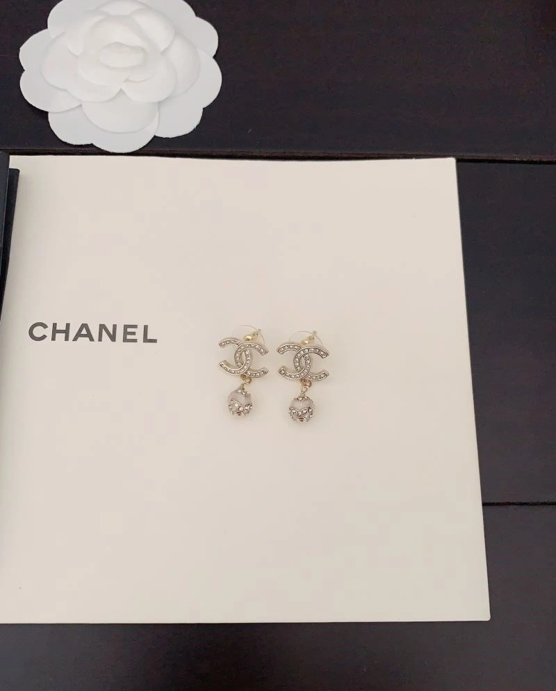 Chanel Earrings Cozy 225186