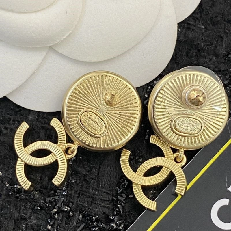 Affordable Chanel Earrings 225180