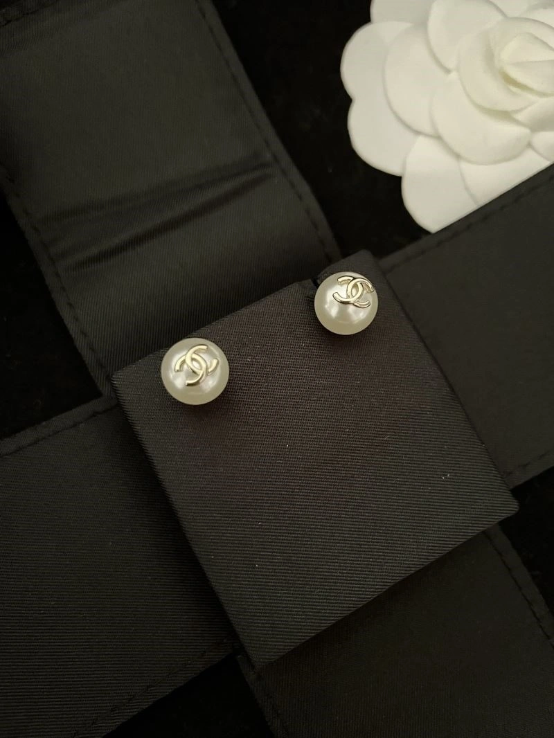 Comfortable Chanel Earrings 225250