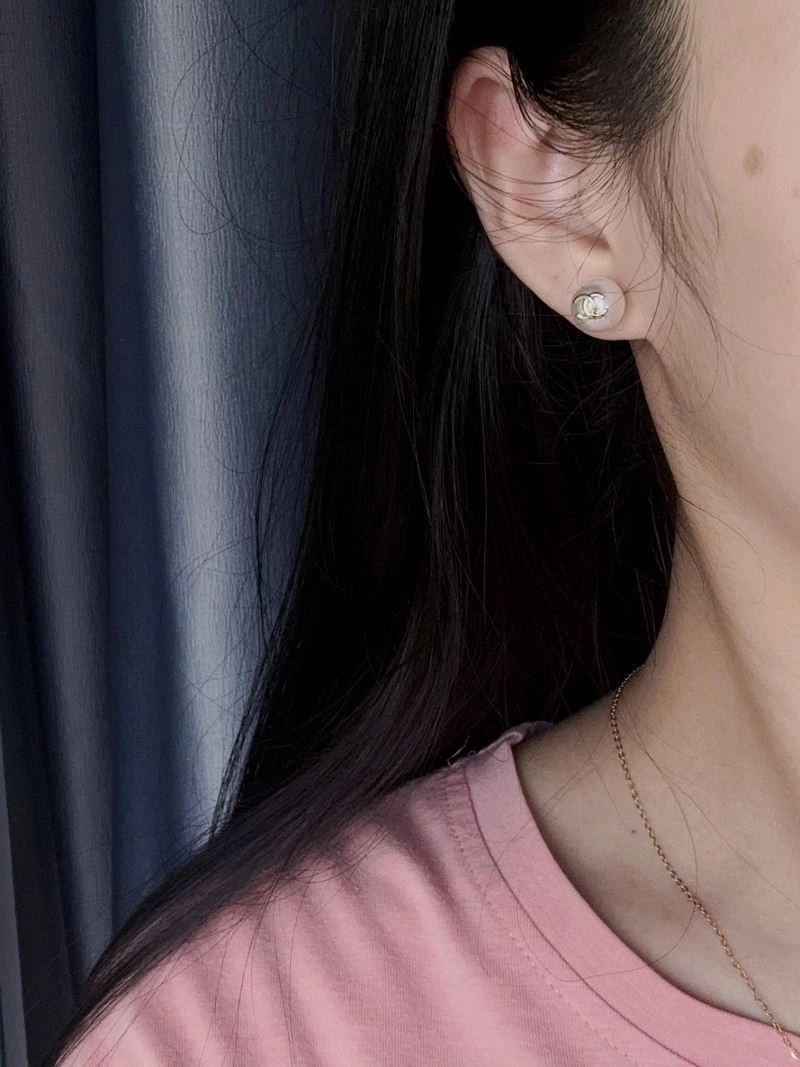 Comfortable Chanel Earrings 225250