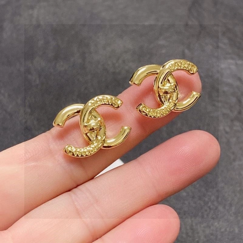 Chanel Earrings Compact 225189