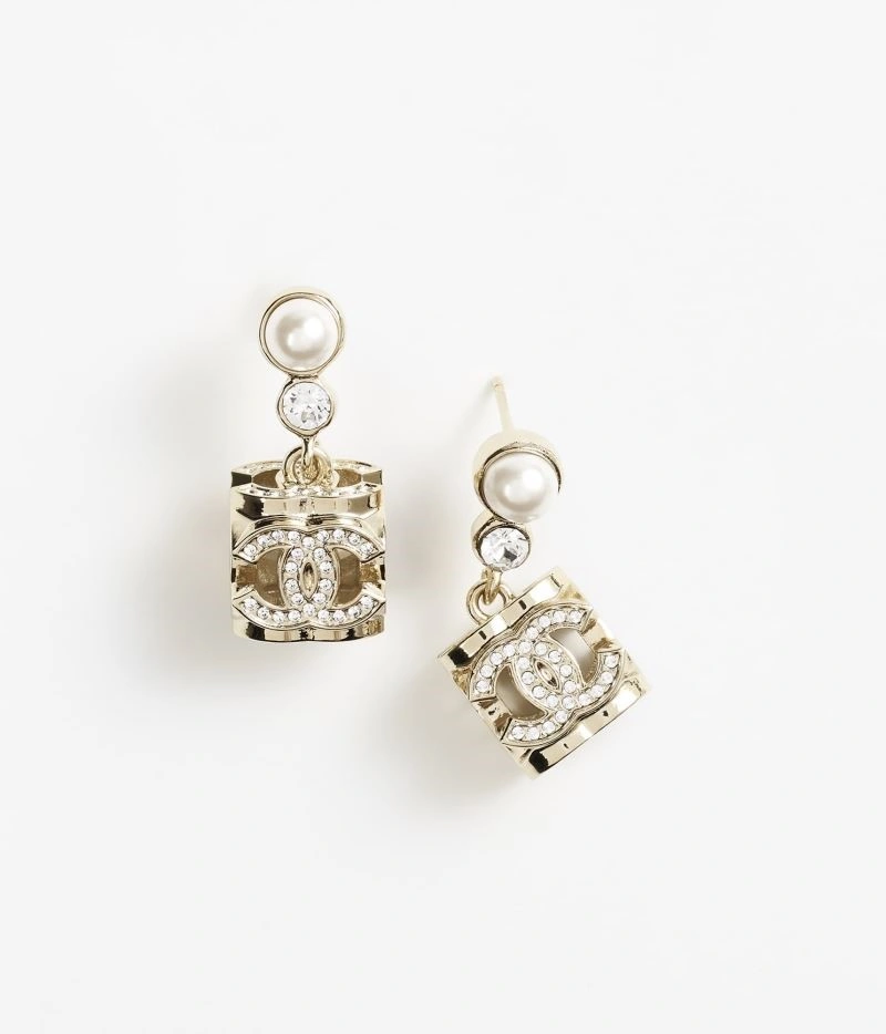 Chanel Earrings Minimalist 225212