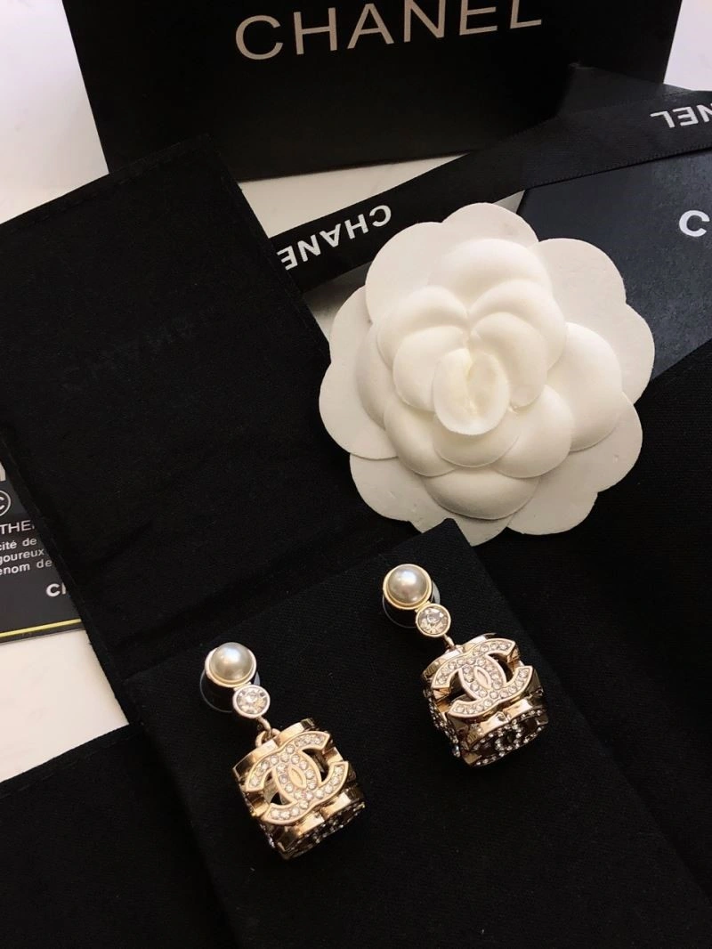 Chanel Earrings Minimalist 225212