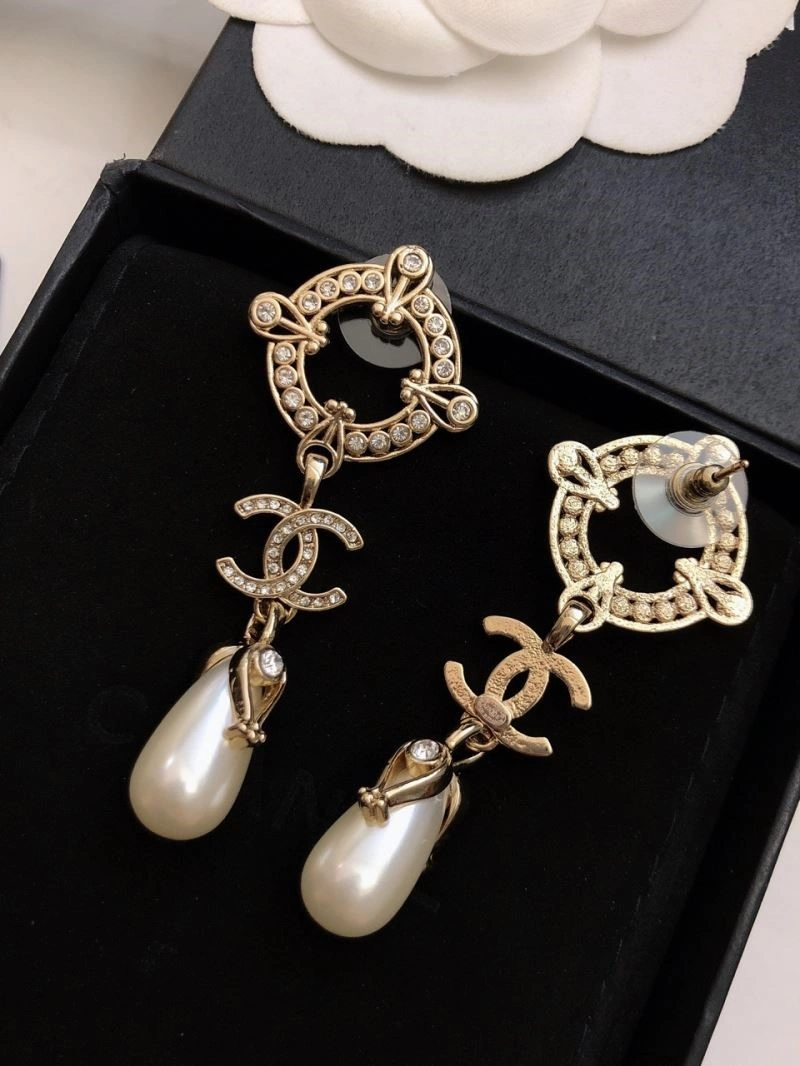 Snug Chanel Earrings 225158