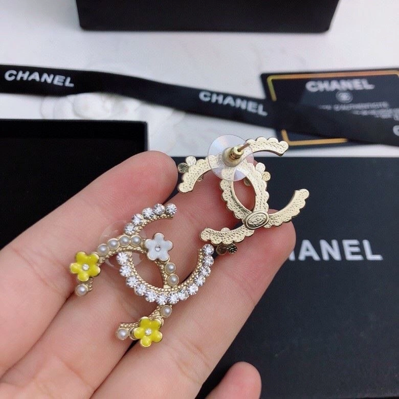 Modern Chanel Earrings 225146