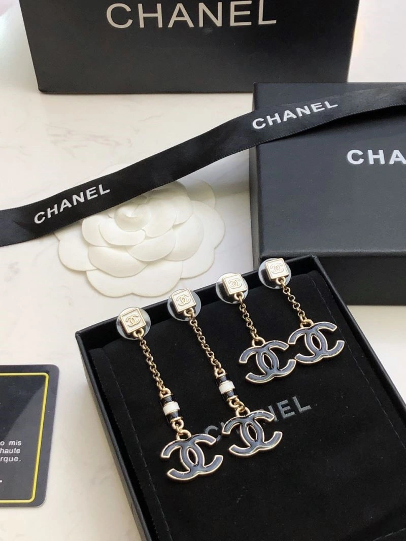Chanel Earrings Efficient 225156